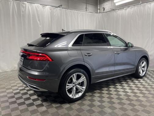 2022 Audi Q8 55 Premium Plus