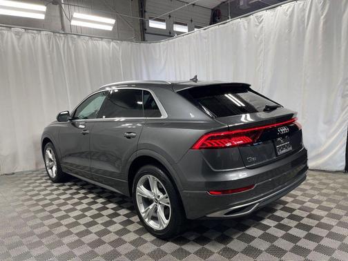 2022 Audi Q8 55 Premium Plus