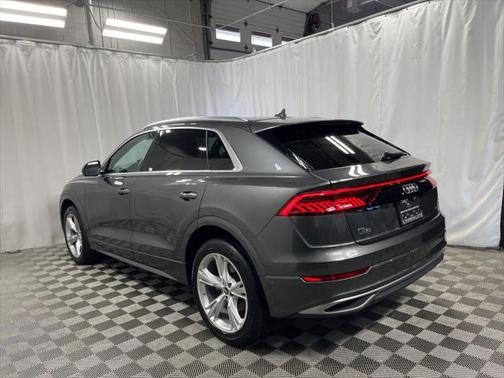 2022 Audi Q8 55 Premium Plus