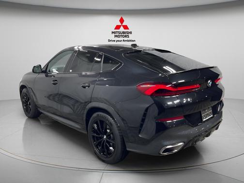 Black Sapphire Metallic 2025 BMW X6 xDrive40i