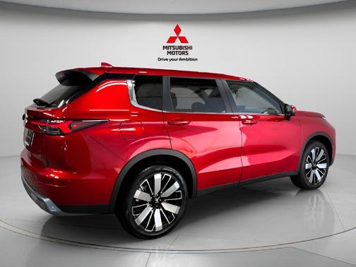 Diamond 2027 Mitsubishi Outlander SE S-AWC