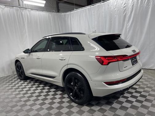 2021 Audi e-tron Premium