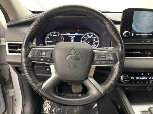 2022 Mitsubishi Outlander SEL 2.5 2WD