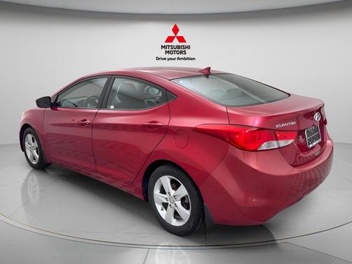 Geranium Red 2013 Hyundai ELANTRA GLS