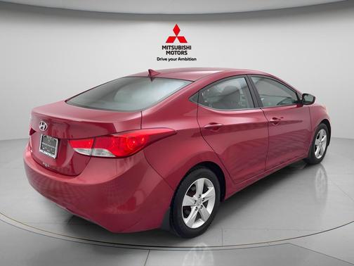 Geranium Red 2013 Hyundai ELANTRA GLS