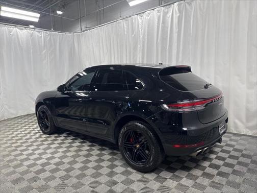 2021 Porsche Macan Base