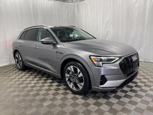 2021 Audi e-tron Premium