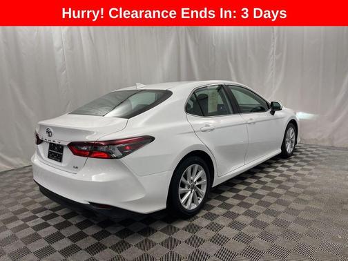 2024 Toyota Camry LE