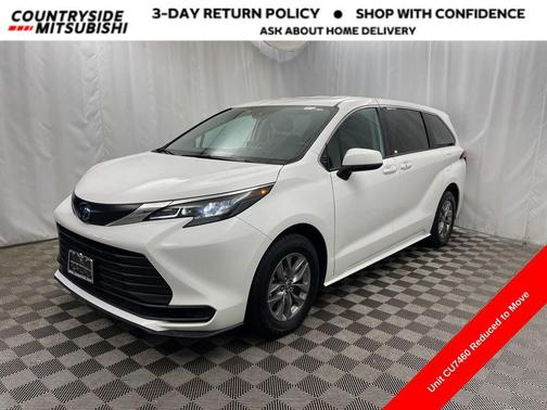 2024 Toyota Sienna LE