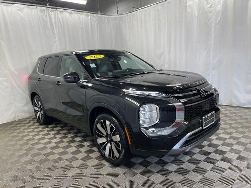 2025 Mitsubishi Outlander SE S-AWC