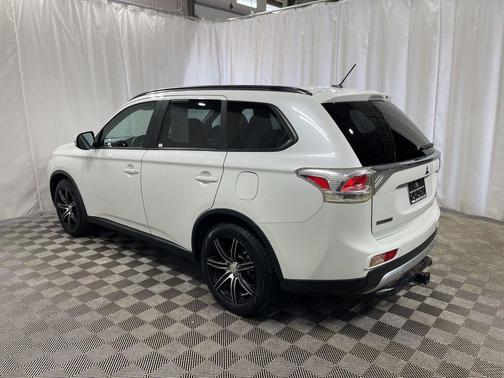 2015 Mitsubishi Outlander SE