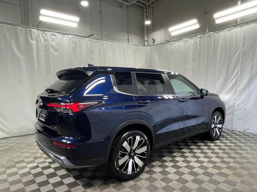 2025 Mitsubishi Outlander SE S-AWC