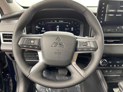 2025 Mitsubishi Outlander SE S-AWC