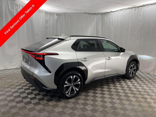 2024 Toyota bZ4X XLE