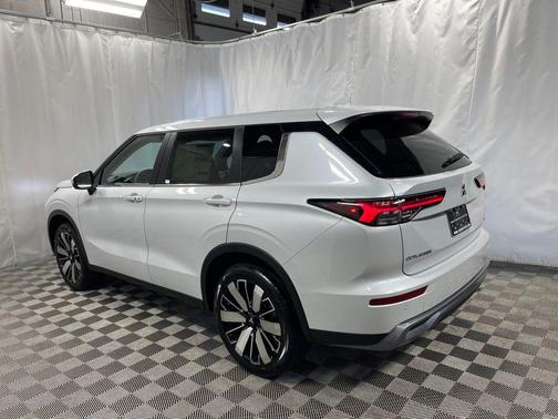 2025 Mitsubishi Outlander SE S-AWC