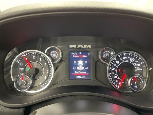 2024 RAM 2500 Big Horn Crew Cab 4x4 6'4' Box