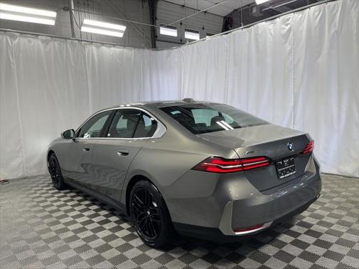 2024 BMW 530 i xDrive