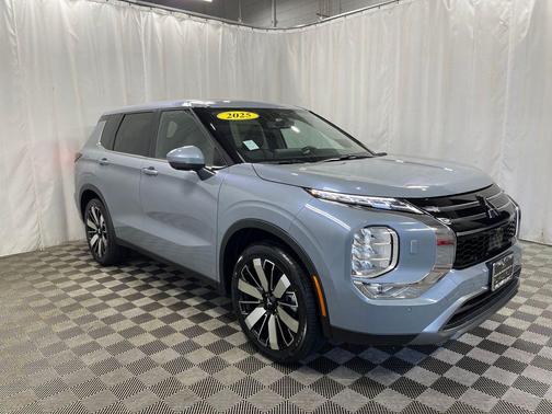 2025 Mitsubishi Outlander SE S-AWC