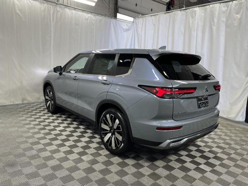 2025 Mitsubishi Outlander SE 2.5 S-AWC