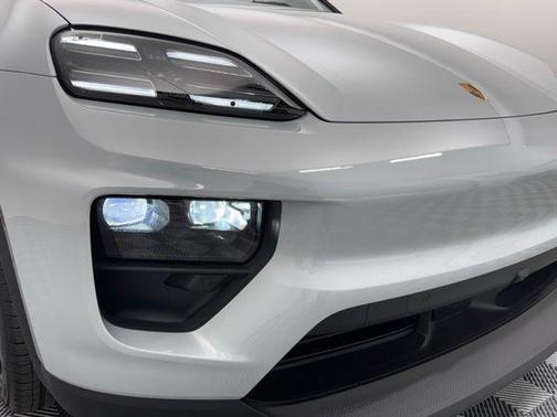 2024 Porsche Macan 4