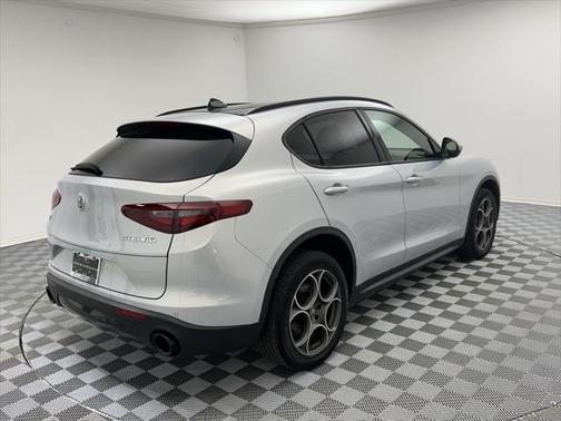 2022 Alfa Romeo Stelvio Sprint