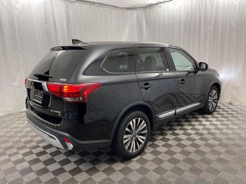 2019 Mitsubishi Outlander SE