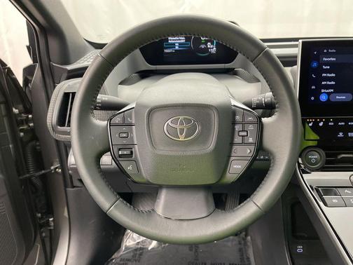 2025 Toyota bZ4X XLE