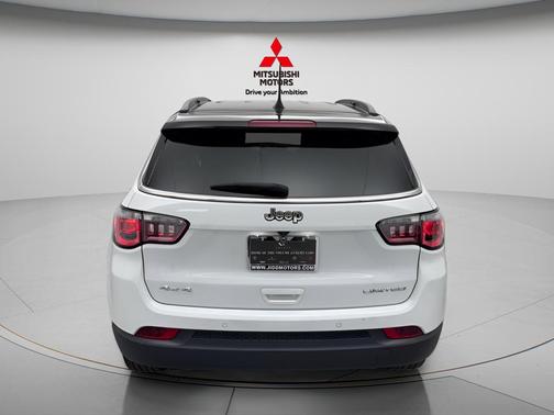 Bright White Clearcoat 2025 Jeep Compass Limited