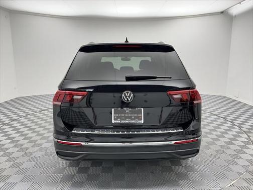 2023 Volkswagen Tiguan 2.0T S