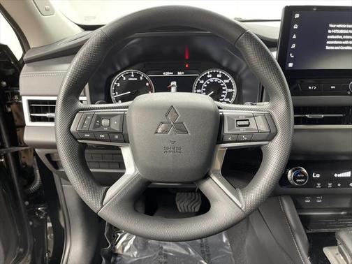2025 Mitsubishi Outlander ES 2.5 S-AWC