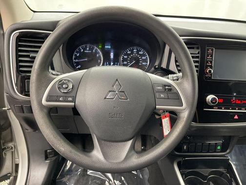 2020 Mitsubishi Outlander ES