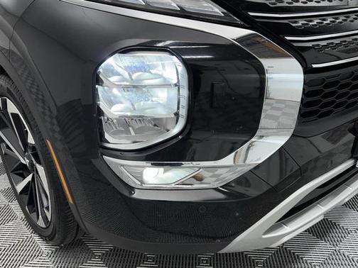 2023 Mitsubishi Outlander PHEV SE S-AWC