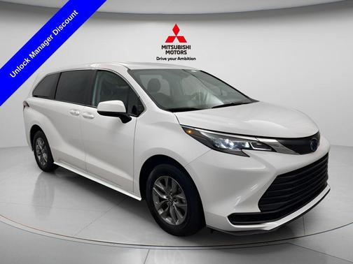 2024 Toyota Sienna LE