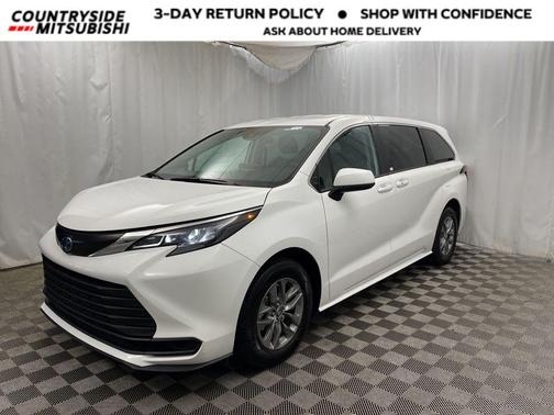 2024 Toyota Sienna LE