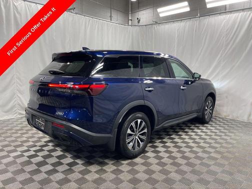 2022 INFINITI QX60 Pure