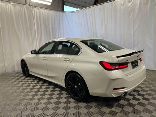 2024 BMW 330 i xDrive