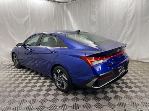 2025 Hyundai ELANTRA HEV Limited