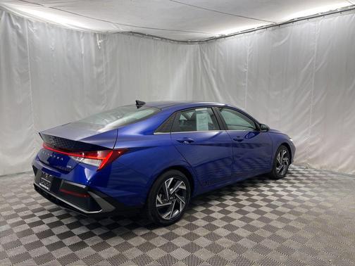 2025 Hyundai ELANTRA HEV Limited