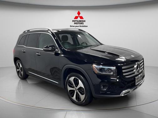Night Black 2025 Mercedes-Benz GLB 250 4MATIC