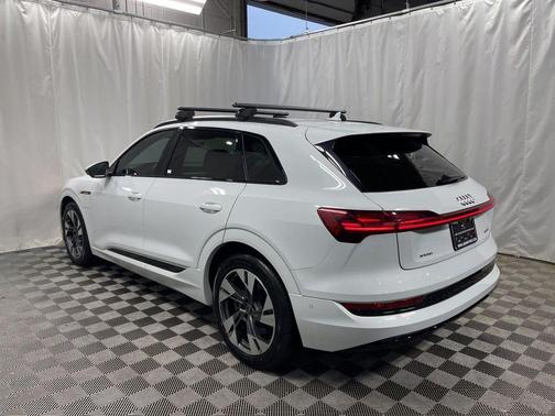 2021 Audi e-tron Premium