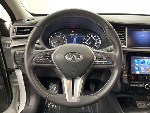 2024 INFINITI QX50 LUXE