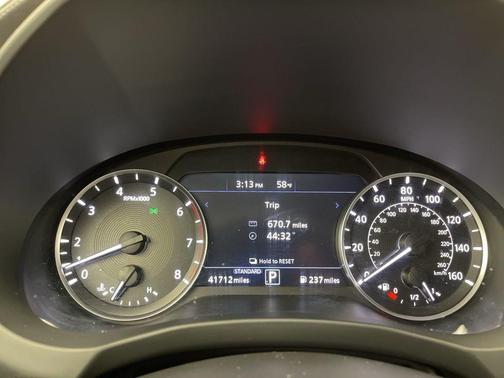 2024 INFINITI QX50 LUXE