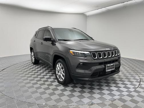 2023 Jeep Compass Latitude Lux