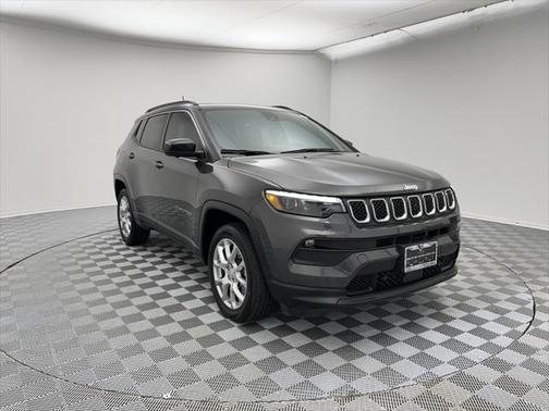 2023 Jeep Compass Latitude Lux