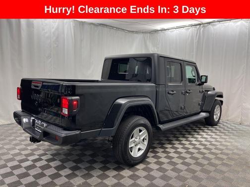 2023 Jeep Gladiator Sport S