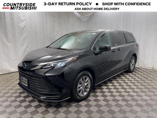 2024 Toyota Sienna LE