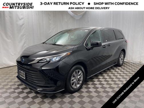 2024 Toyota Sienna LE