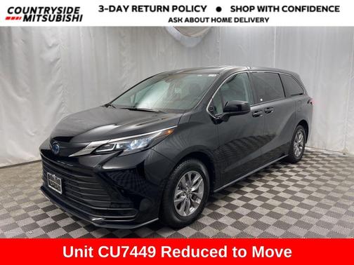 2024 Toyota Sienna LE