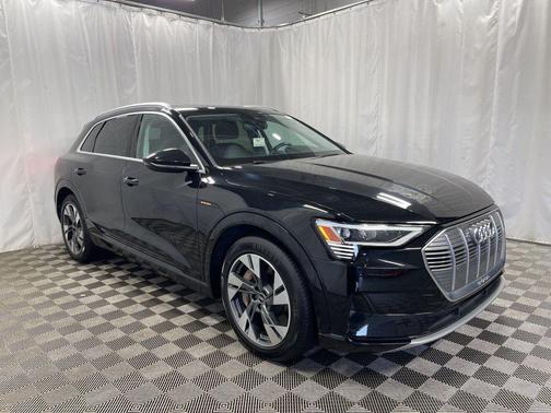 2021 Audi e-tron Premium