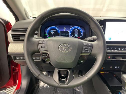 2025 Toyota Camry XLE